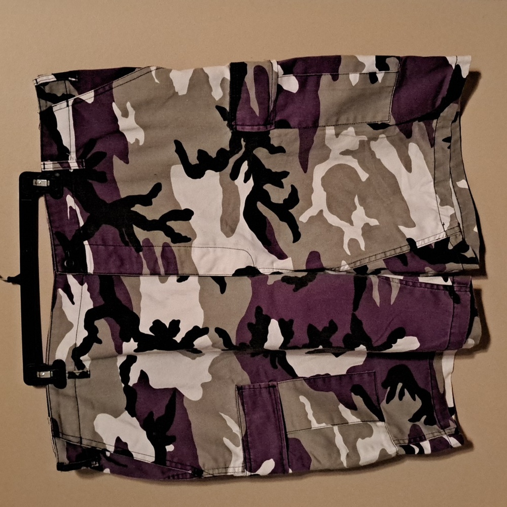 Cargo Shorts.  39 to 43 inches.